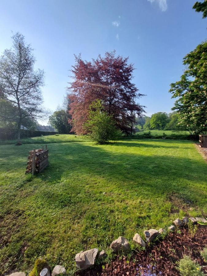 Au Doux Chardon Bed & Breakfast Дюрби Екстериор снимка