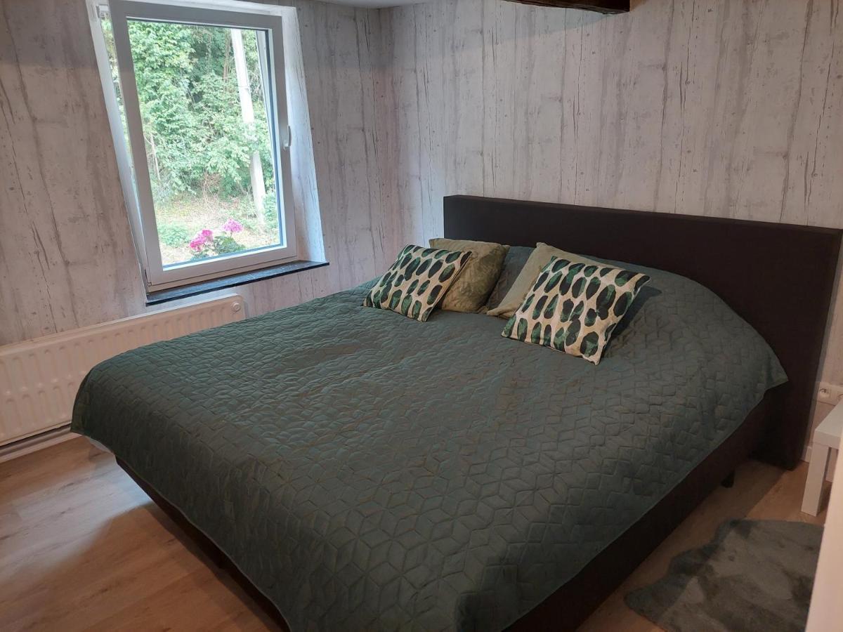Au Doux Chardon Bed & Breakfast Дюрби Екстериор снимка
