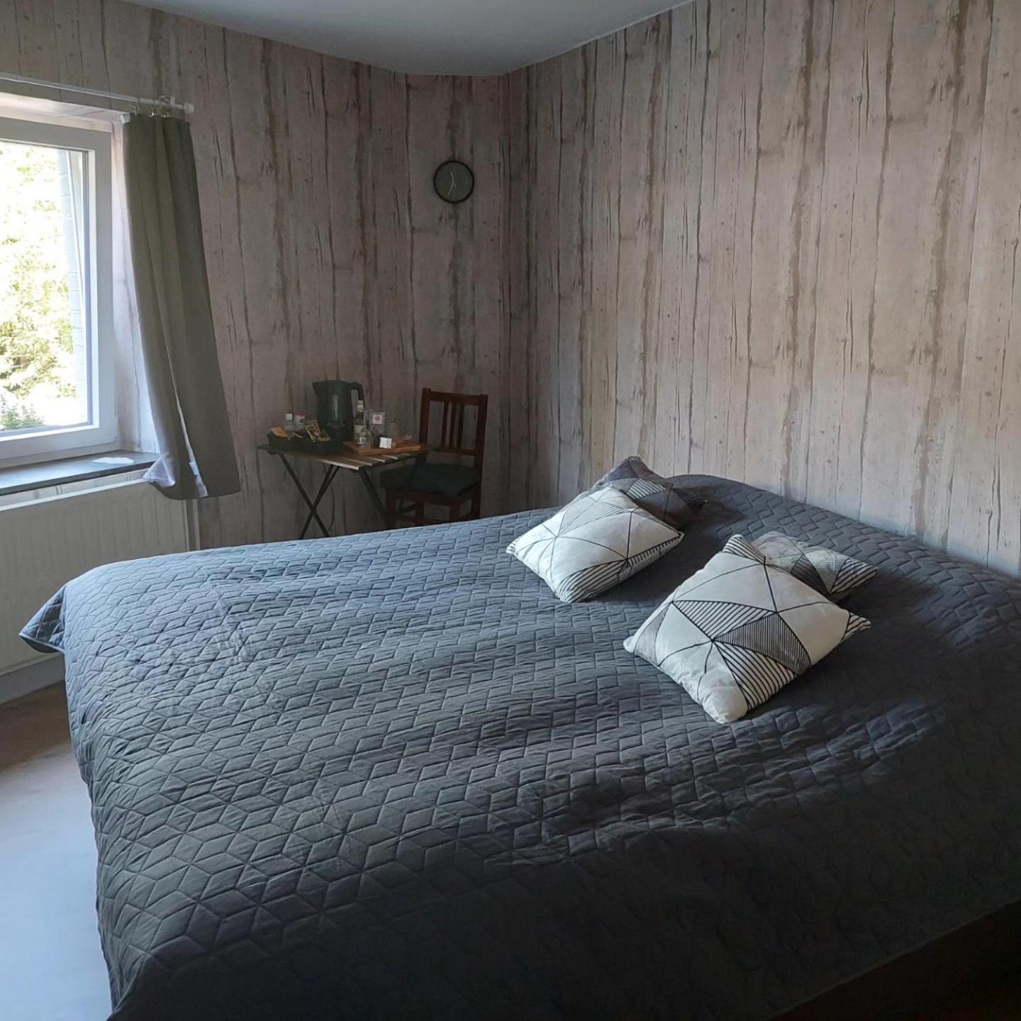 Au Doux Chardon Bed & Breakfast Дюрби Екстериор снимка